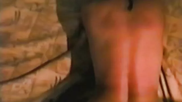 Susogó leszbikus nyaldosó anális gyűrűt nagy segg sextractive barna barátnője