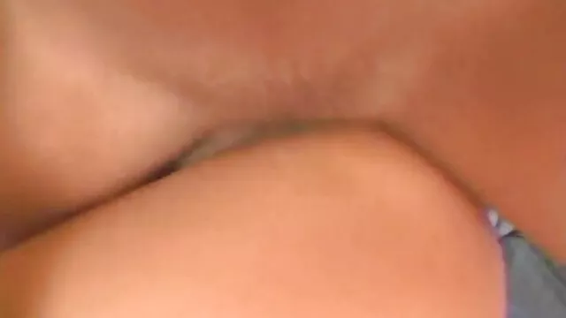 A japán Kanna Harumi nincs megelégedve pici farkával, ezért anya fia porno ingyen ujjongatja a punciját