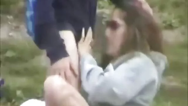 Az elvadult kurva megeszi szőke punci Haruna Ayase japán kiscsaj finom punciját