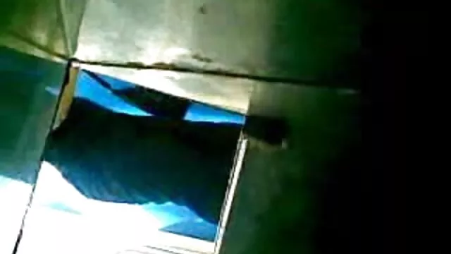 Kurvára ázsiai csaj videa felnőtt videok baszik vele fura BF-ével a kamerában
