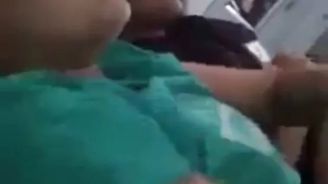 Az afrodiziákum szőke Orsay fémes vibrátorral gruppen szex videó játszik