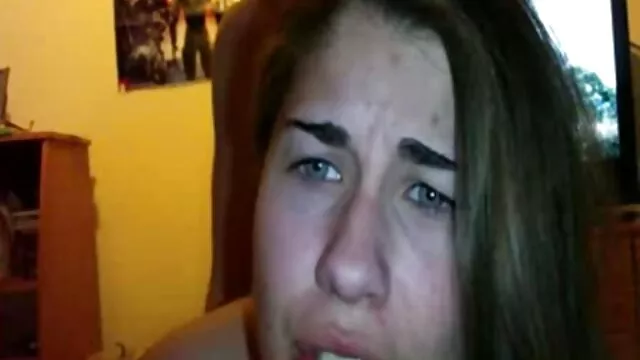 Carter Cruise, a rabszolgaság bekapja a punciját és a száját igyen szex filmek