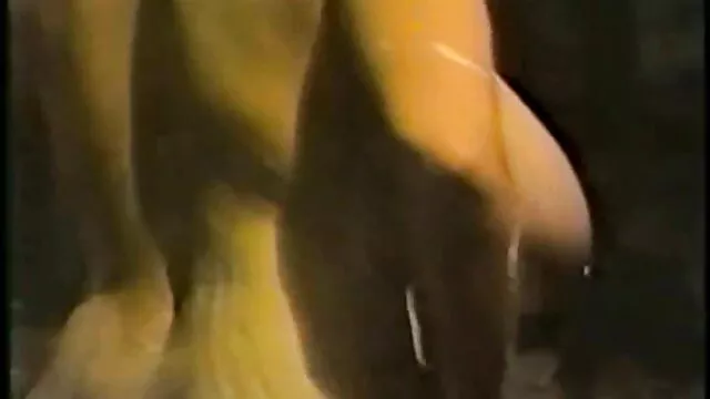 A kurva és csábító nimfa, Abigail a harisnyanadrágos xxl sex videok fickó kedvére fog tenni